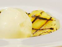 Ananas grillé