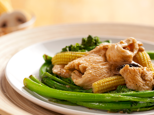 Sauté de dindon, rapinis et champignons