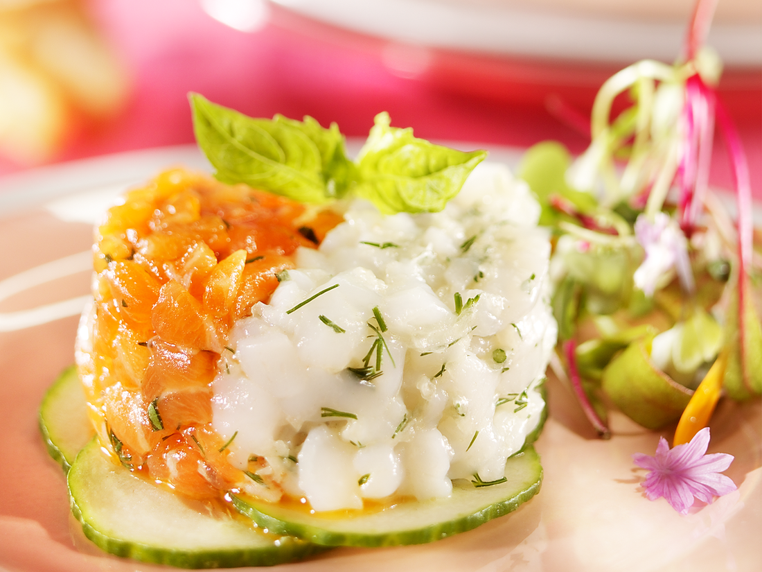 Mariage de tartares de saumon et de pétoncles infusés au wasabi et au gingembre mariné
