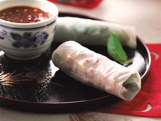 Rouleaux printaniers au pamplemousse, sauce Miang